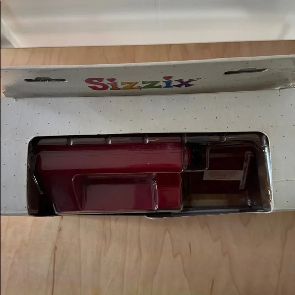 NIB Sizzix Sidekick Starter Kit - Picture 2 of 5